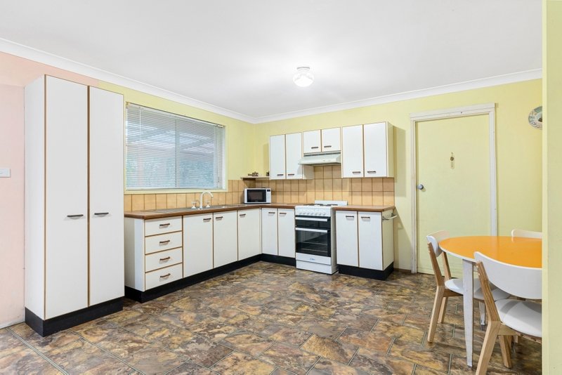 Photo - 8 Kindarun Close, Niagara Park NSW 2250 - Image 4