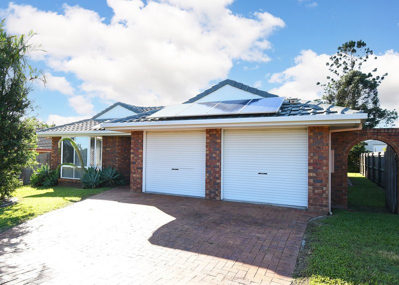 8 King Henry Court, Torquay QLD 4655