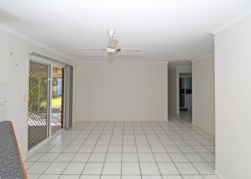 Photo - 8 King Henry Court, Torquay QLD 4655 - Image 9