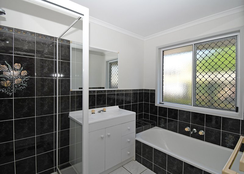 Photo - 8 King Henry Court, Torquay QLD 4655 - Image 16