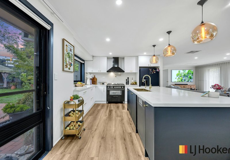 Photo - 8 King William Drive, Wallan VIC 3756 - Image 8