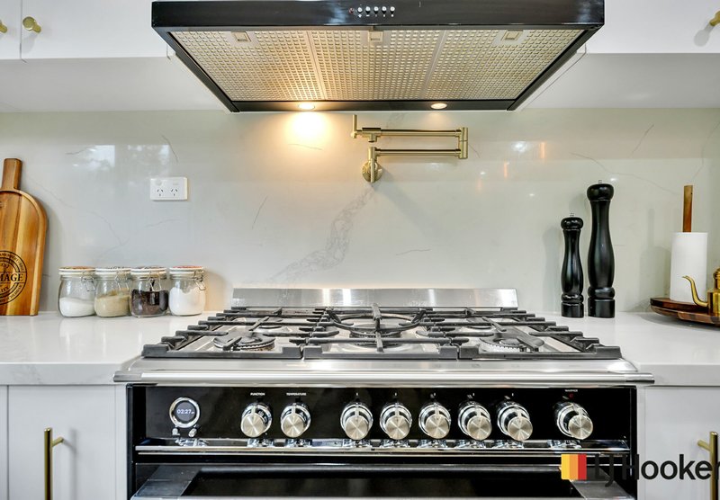 Photo - 8 King William Drive, Wallan VIC 3756 - Image 9