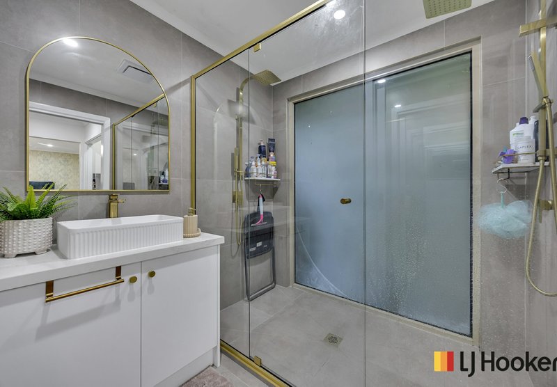 Photo - 8 King William Drive, Wallan VIC 3756 - Image 11