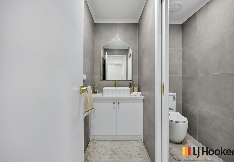 Photo - 8 King William Drive, Wallan VIC 3756 - Image 12