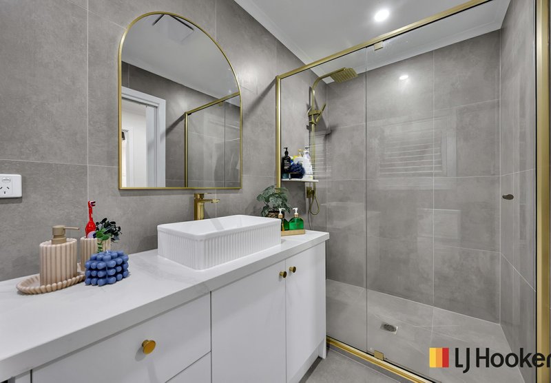 Photo - 8 King William Drive, Wallan VIC 3756 - Image 15