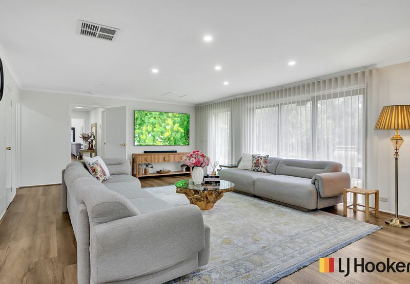 Photo - 8 King William Drive, Wallan VIC 3756 - Image 3