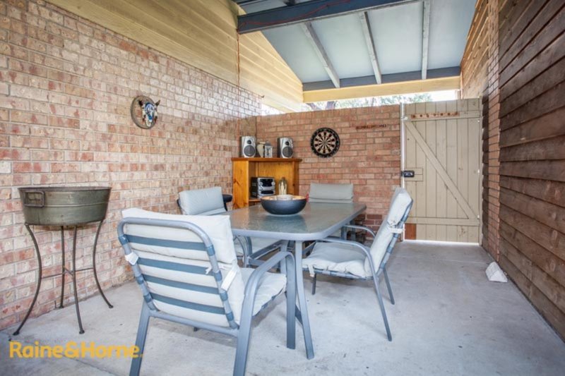 Photo - 8 Kingsley Drive, Sunbury VIC 3429 - Image 5