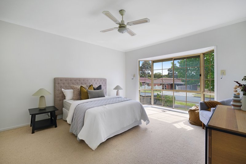 Photo - 8 Kinlora Avenue, Epping VIC 3076 - Image 6