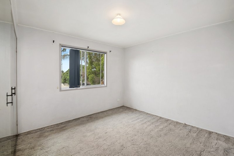 Photo - * 8 Kippah Street, Deception Bay QLD 4508 - Image 6