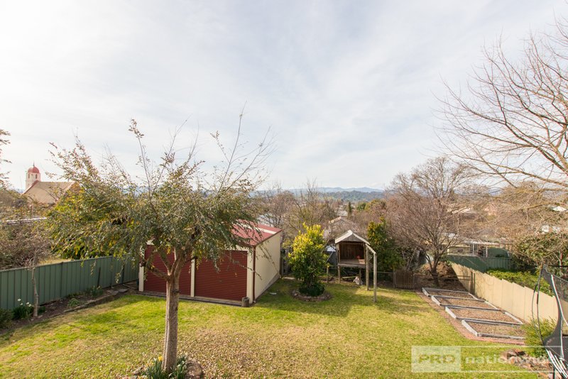 Photo - 8 Kirk Avenue, Tumut NSW 2720 - Image 14