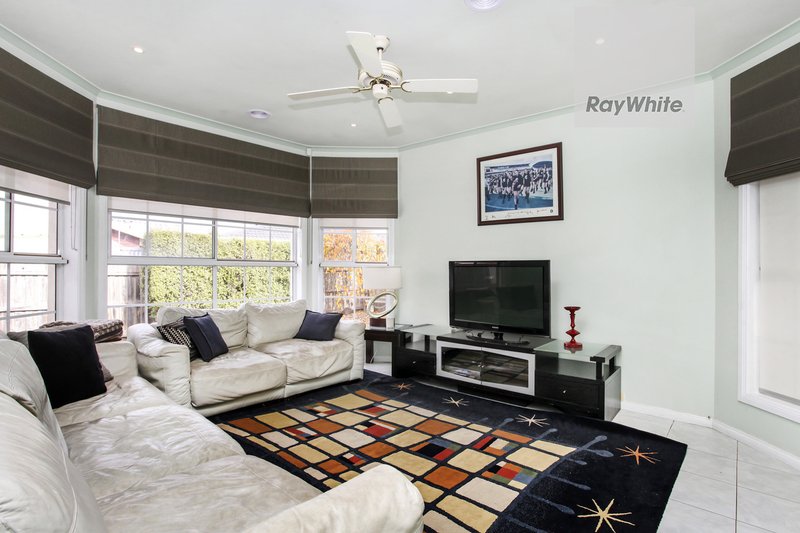 Photo - 8 Kirkham Drive, Greenvale VIC 3059 - Image 7