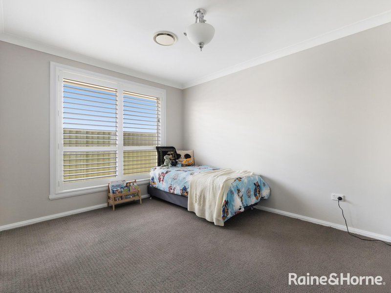 Photo - 8 Knight Place, Llanarth NSW 2795 - Image 10