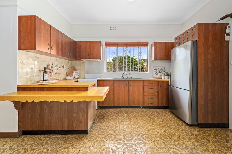 Photo - 8 Knocklayde Street, Ashfield NSW 2131 - Image 5