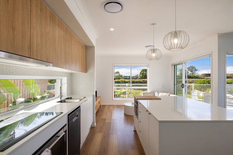 Photo - 8 Knot Court, Nerang QLD 4211 - Image 8