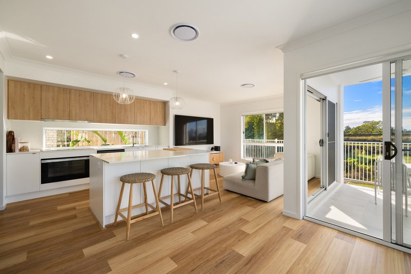 Photo - 8 Knot Court, Nerang QLD 4211 - Image 9