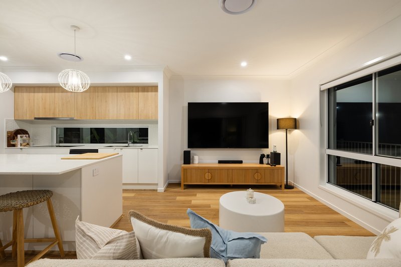 Photo - 8 Knot Court, Nerang QLD 4211 - Image 11