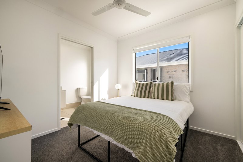 Photo - 8 Knot Court, Nerang QLD 4211 - Image 23