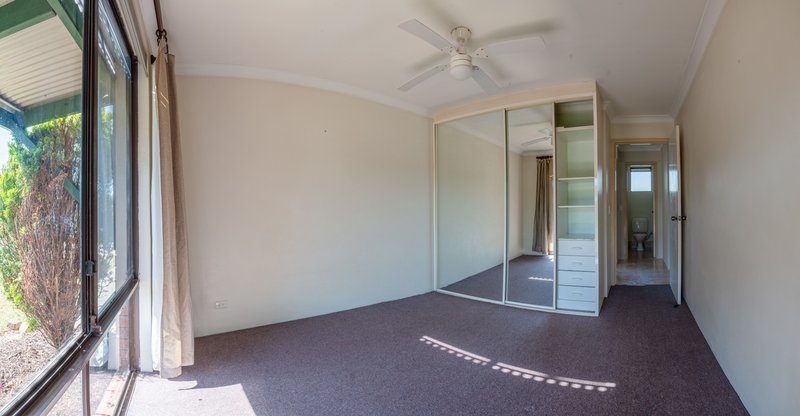 Photo - 8 Knowle Way, Warnbro WA 6169 - Image 4