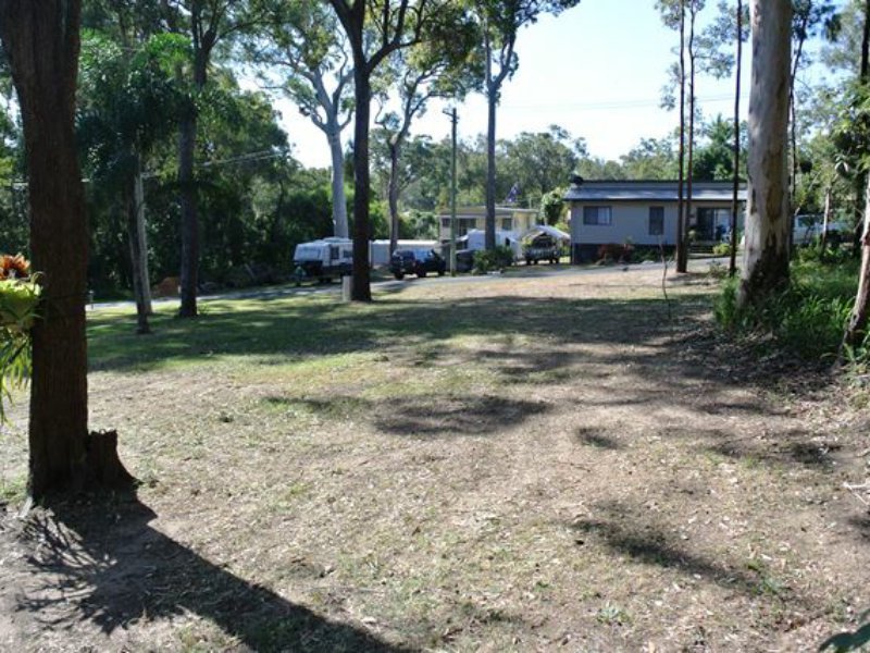 Photo - 8 Kooberry Street, Macleay Island QLD 4184 - Image 4