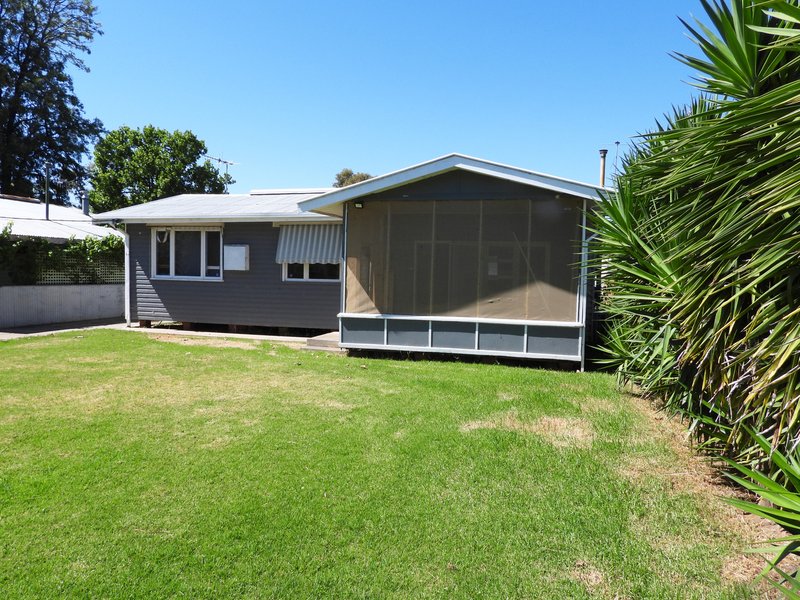 8 Kook Street, Darlington Point NSW 2706