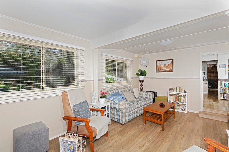 Photo - 8 Kooringal Close, Rathmines NSW 2283 - Image 6