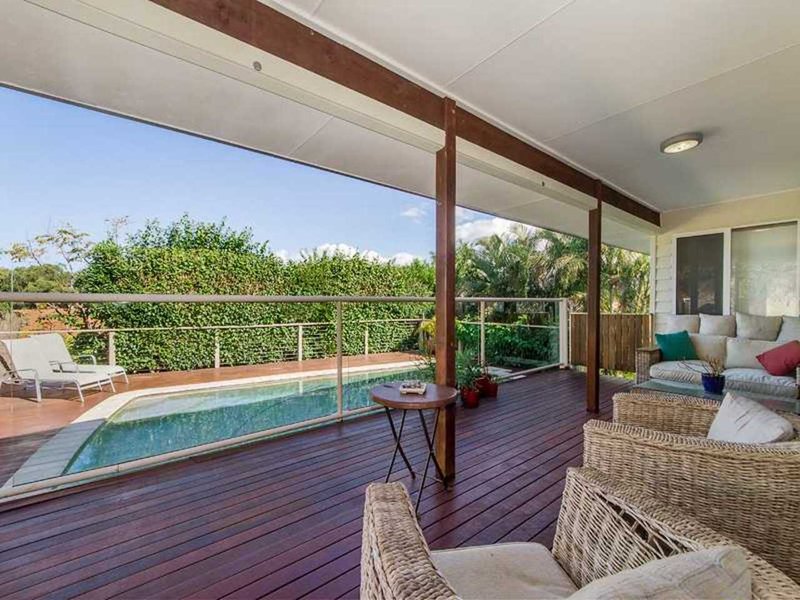 Photo - 8 Kula Close, Benowa QLD 4217 - Image 6