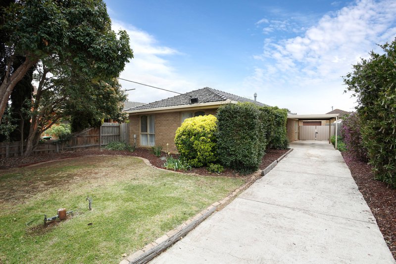 8 Kurrajong Crescent, Melton South VIC 3338