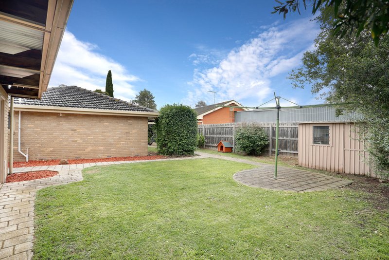 Photo - 8 Kurrajong Crescent, Melton South VIC 3338 - Image 9