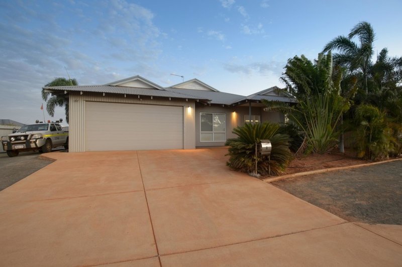 8 Kybra Way, Baynton WA 6714