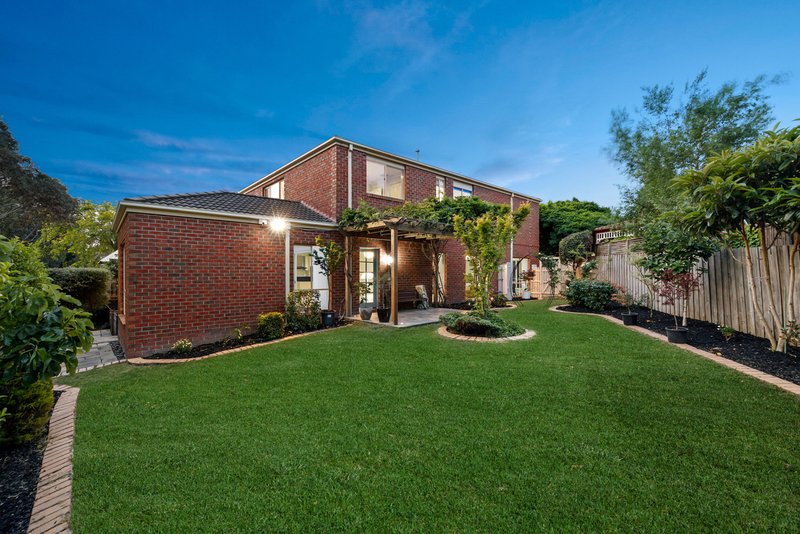 Photo - 8 Labuan Place, Wantirna VIC 3152 - Image 14