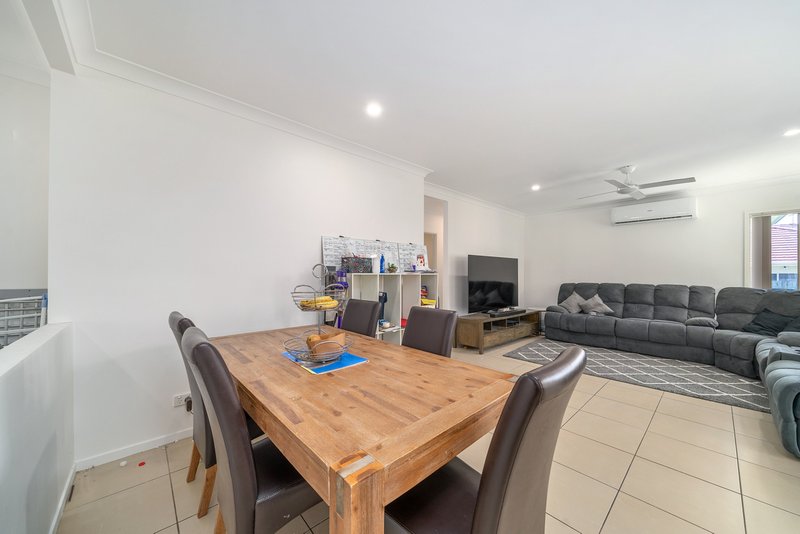 Photo - 8 Lachlan Street, Murrumba Downs QLD 4503 - Image 4