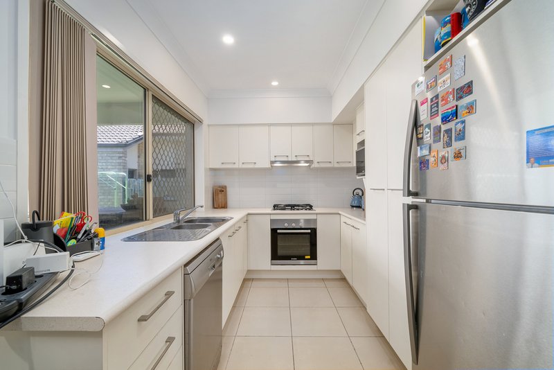 Photo - 8 Lachlan Street, Murrumba Downs QLD 4503 - Image 6