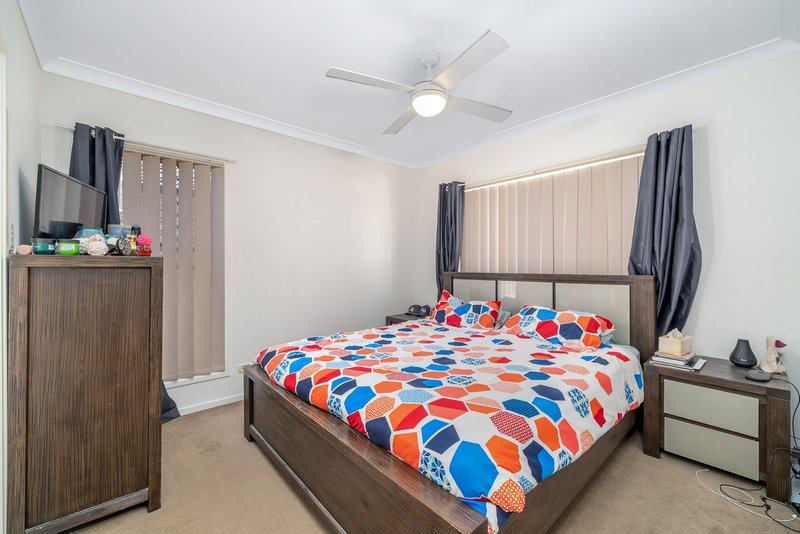 Photo - 8 Lachlan Street, Murrumba Downs QLD 4503 - Image 8