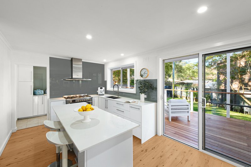 Photo - 8 Lae Place, Allambie Heights NSW 2100 - Image 3