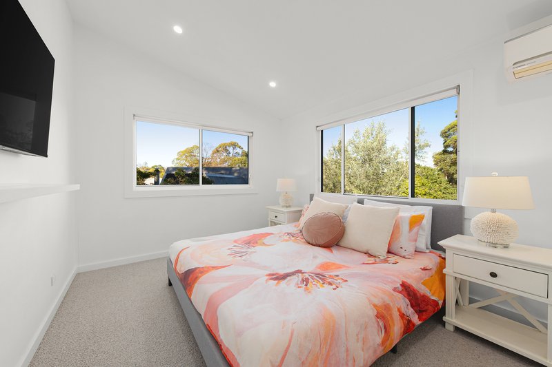 Photo - 8 Lae Place, Allambie Heights NSW 2100 - Image 10