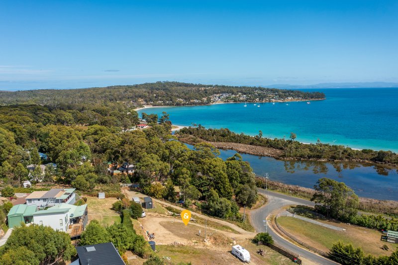 8 Lagoon Road, White Beach TAS 7184