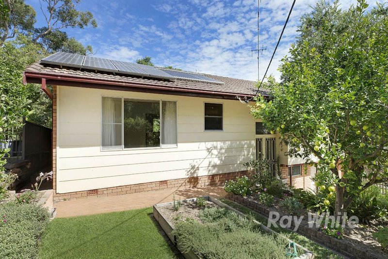 Photo - 8 Lake Macquarie Close, Fennell Bay NSW 2283 - Image 5