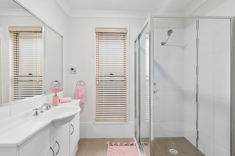 Photo - 8 Lansdown Place, Moss Vale NSW 2577 - Image 5