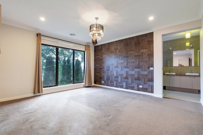 Photo - 8 Lansell Street, Craigieburn VIC 3064 - Image 8