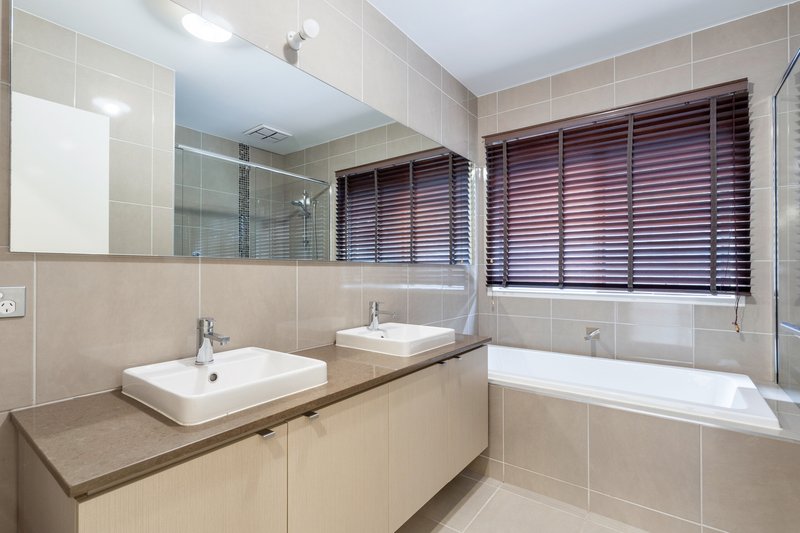Photo - 8 Lansell Street, Craigieburn VIC 3064 - Image 17