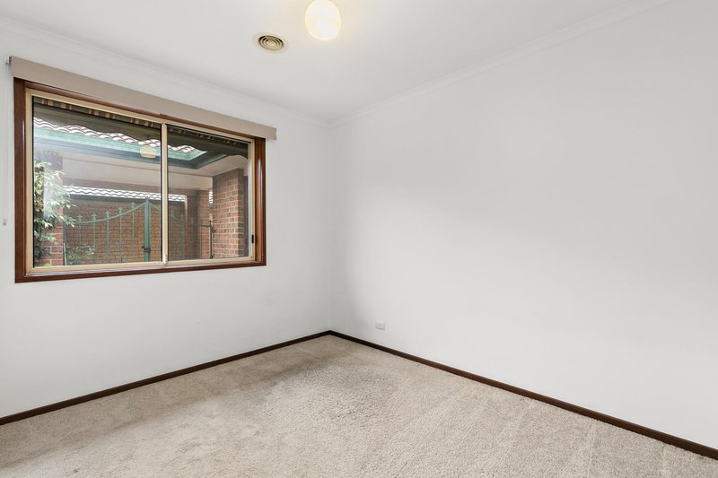 Photo - 8 Laptz Close, Palmerston ACT 2913 - Image 6