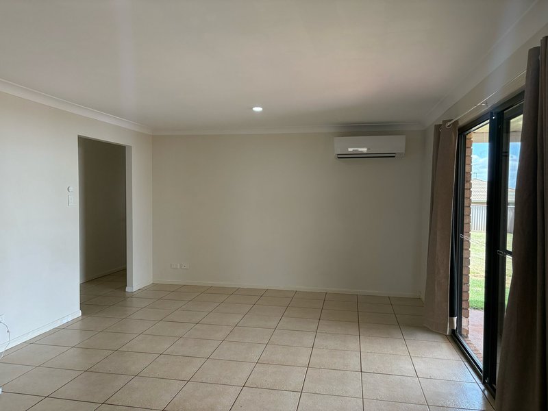 Photo - 8 Lara Court, Kingaroy QLD 4610 - Image 7