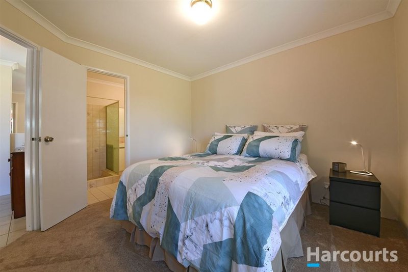 Photo - 8 Larissa Court, Ballajura WA 6066 - Image 5