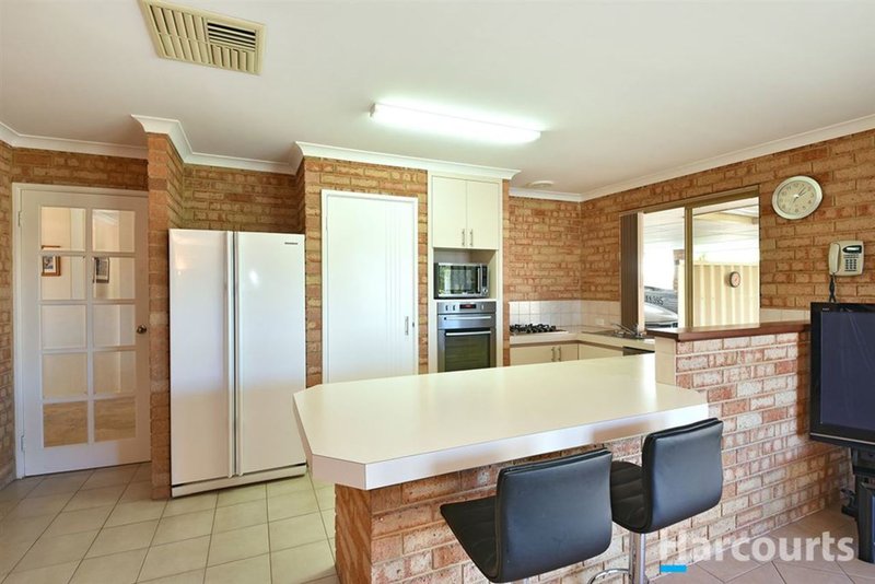 Photo - 8 Larissa Court, Ballajura WA 6066 - Image 12