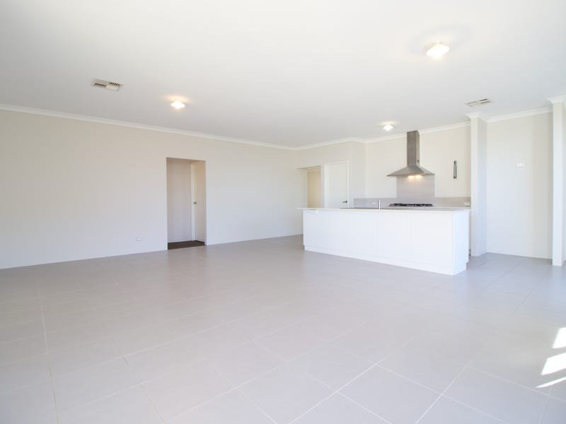 Photo - 8 Larkfield Rdg , Baldivis WA 6171 - Image 2