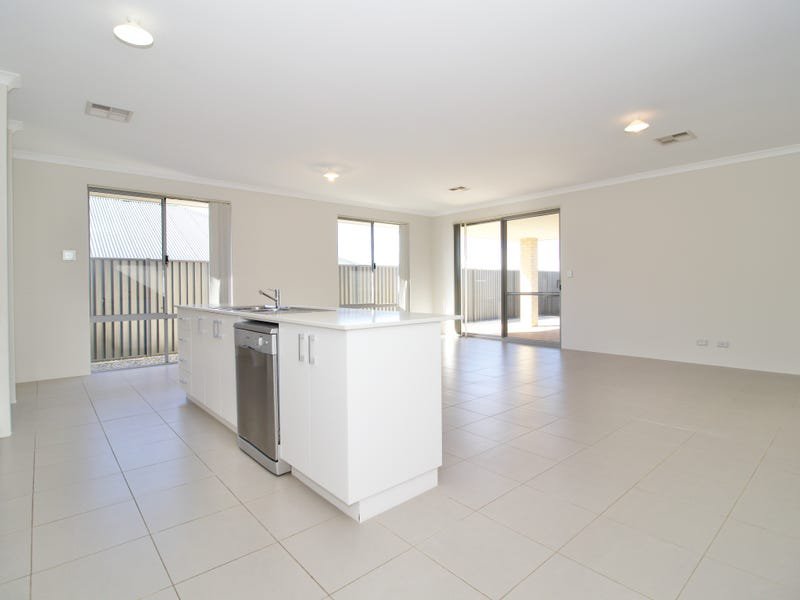 Photo - 8 Larkfield Rdg , Baldivis WA 6171 - Image 3