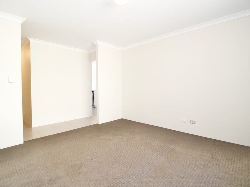 Photo - 8 Larkfield Rdg , Baldivis WA 6171 - Image 4