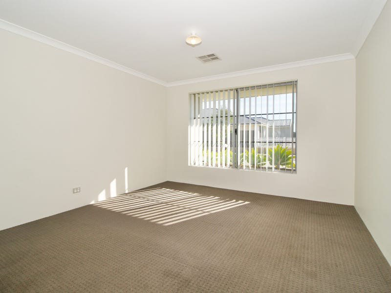 Photo - 8 Larkfield Rdg , Baldivis WA 6171 - Image 6