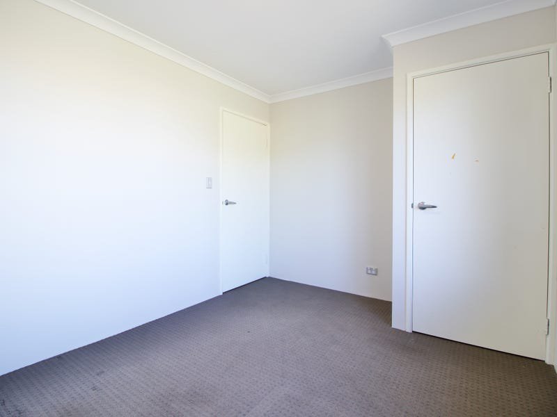 Photo - 8 Larkfield Rdg , Baldivis WA 6171 - Image 10