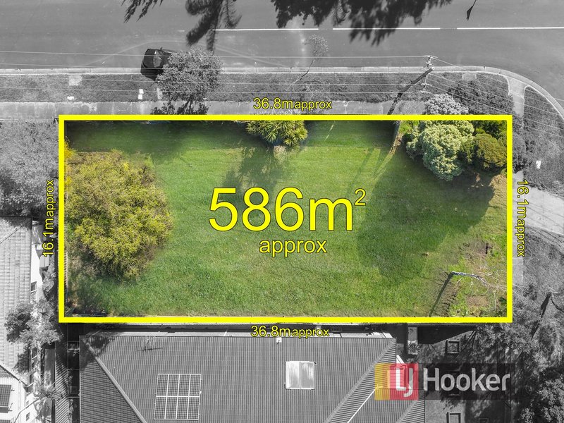 8 Latrobe Street, Cranbourne VIC 3977